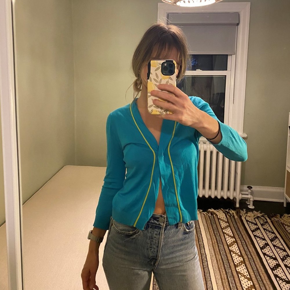 BCBG cropped turquoise one button cardigan